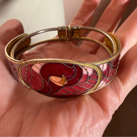 Vintage 70’s 80’s art deco burgundy Red calla Lily Enamel Clamper bracelet - Picture 16 of 17